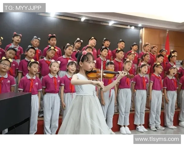 小小歌迷唱响足球梦球星赞歌点燃少年热情