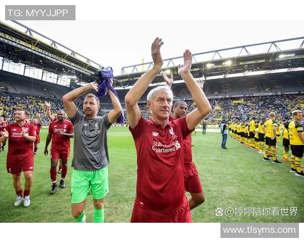 瑞典传奇足球巨星的辉煌生涯与历史足坛地位解析 瑞典传奇足球巨星的辉煌生涯与历史足坛地位解析