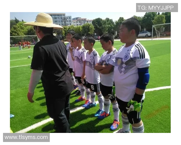 足球二代球星风采集锦:传承与突破的荣耀之路 足球二代球星风采集锦:传承与突破的荣耀之路